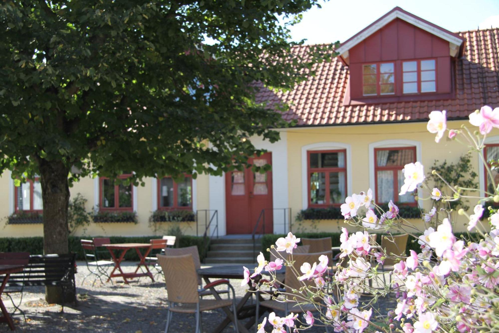 Blasingsborgs Gardshotell Pa Oesterlen Kivik Bagian luar foto