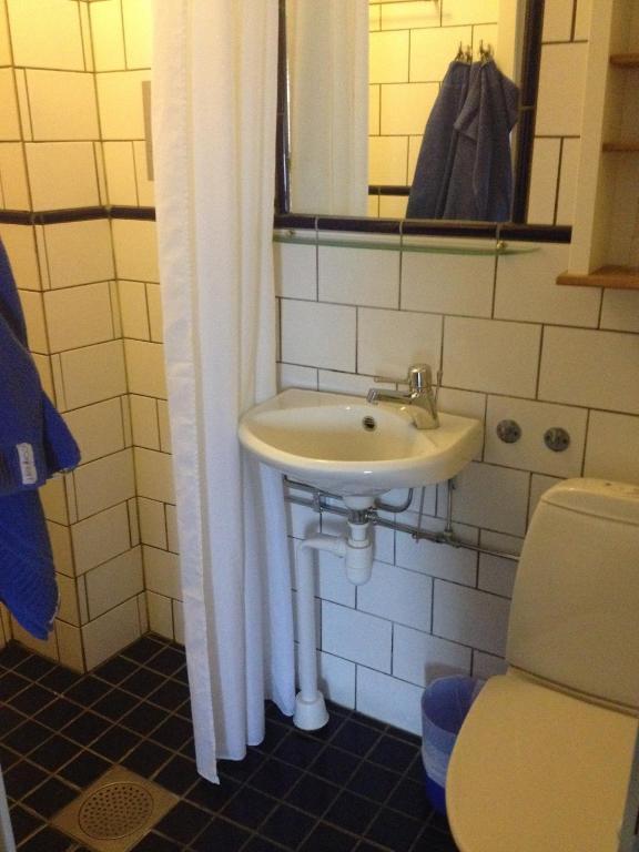 Blasingsborgs Gardshotell Pa Oesterlen Kivik Ruang foto