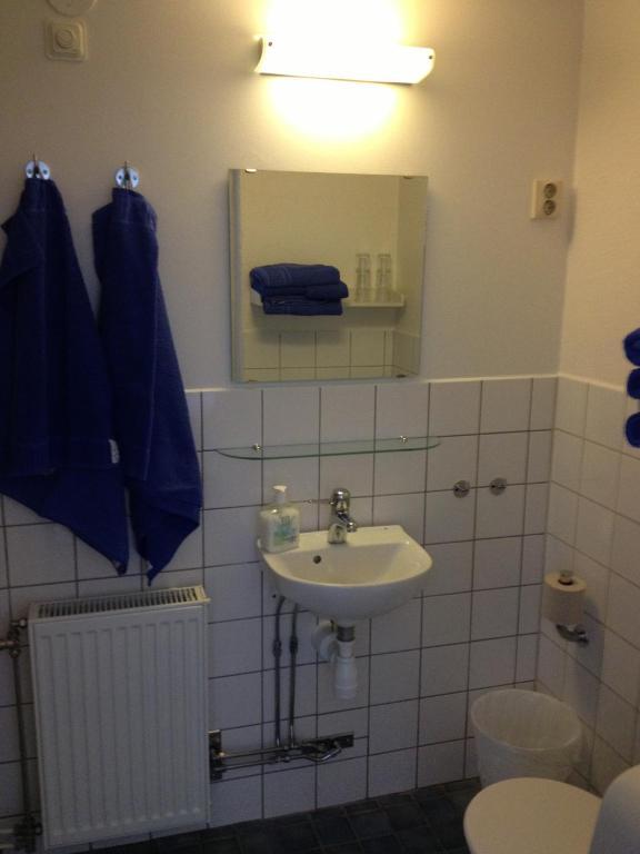 Blasingsborgs Gardshotell Pa Oesterlen Kivik Ruang foto